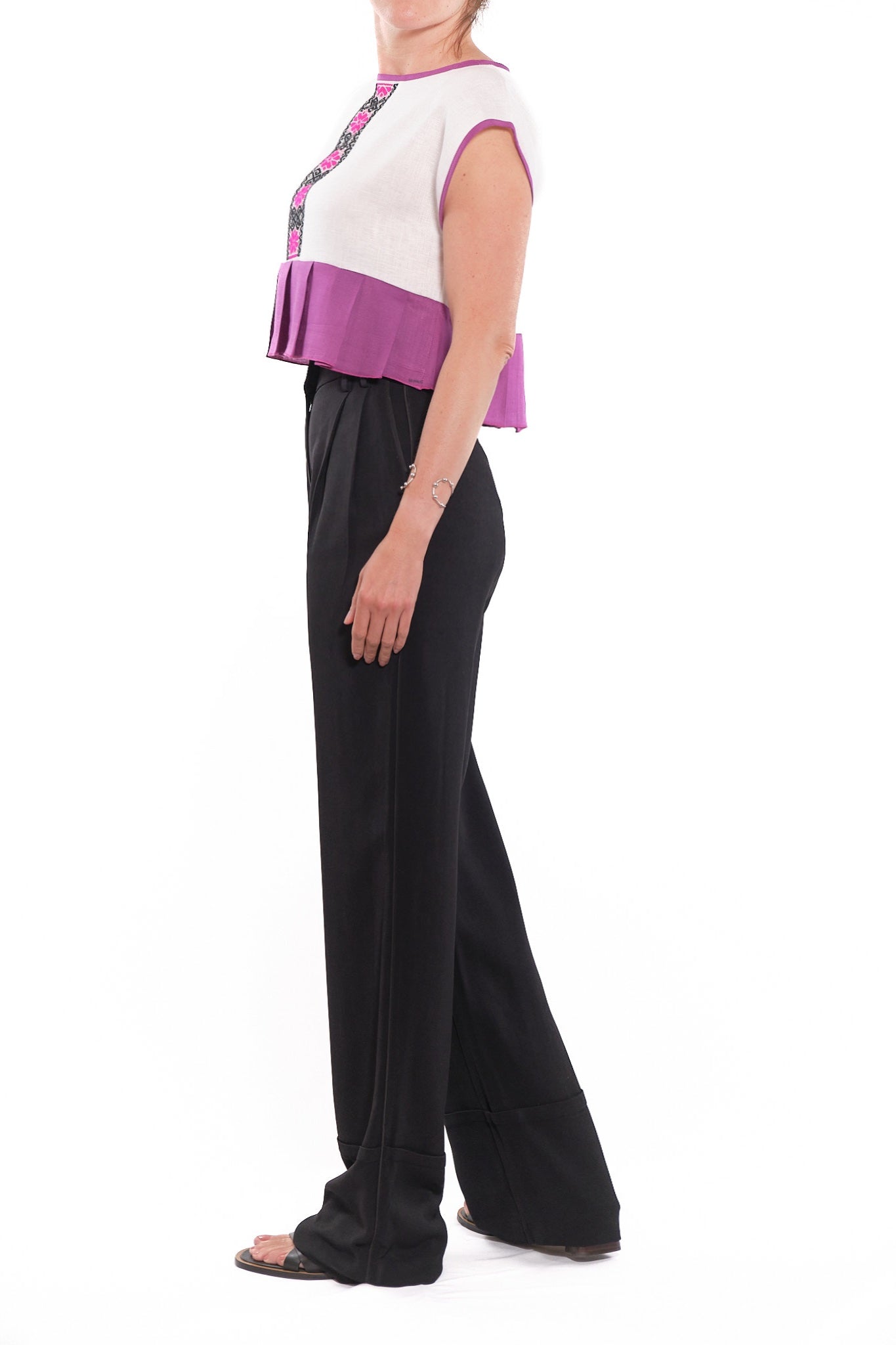 Lourdes crop top blouse white with purple embroidery