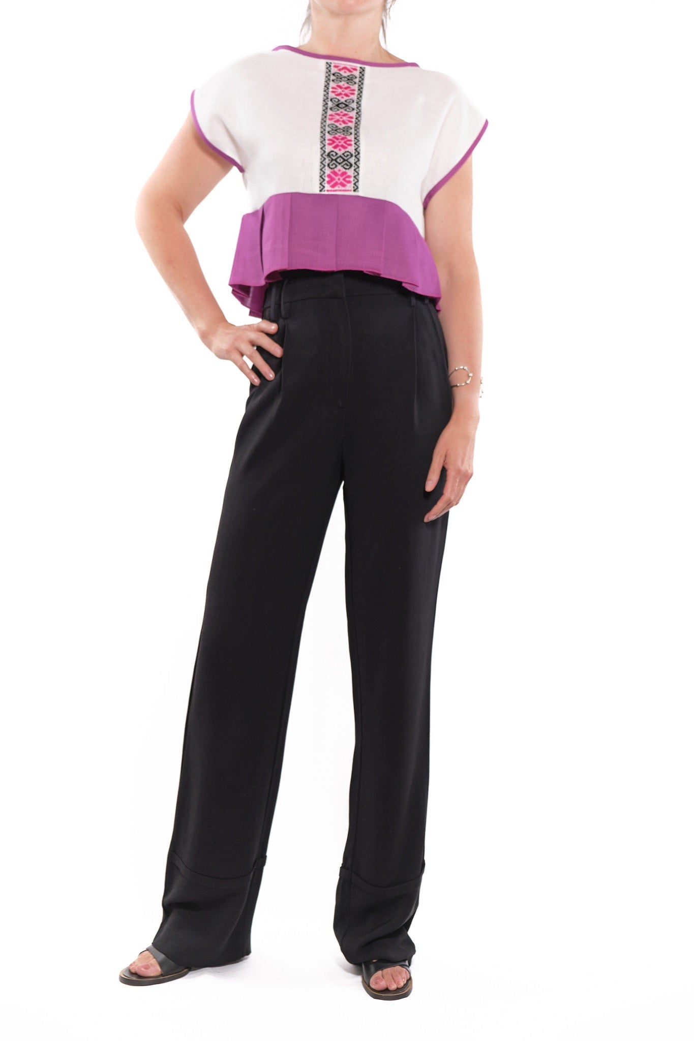 Lourdes crop top blouse white with purple embroidery