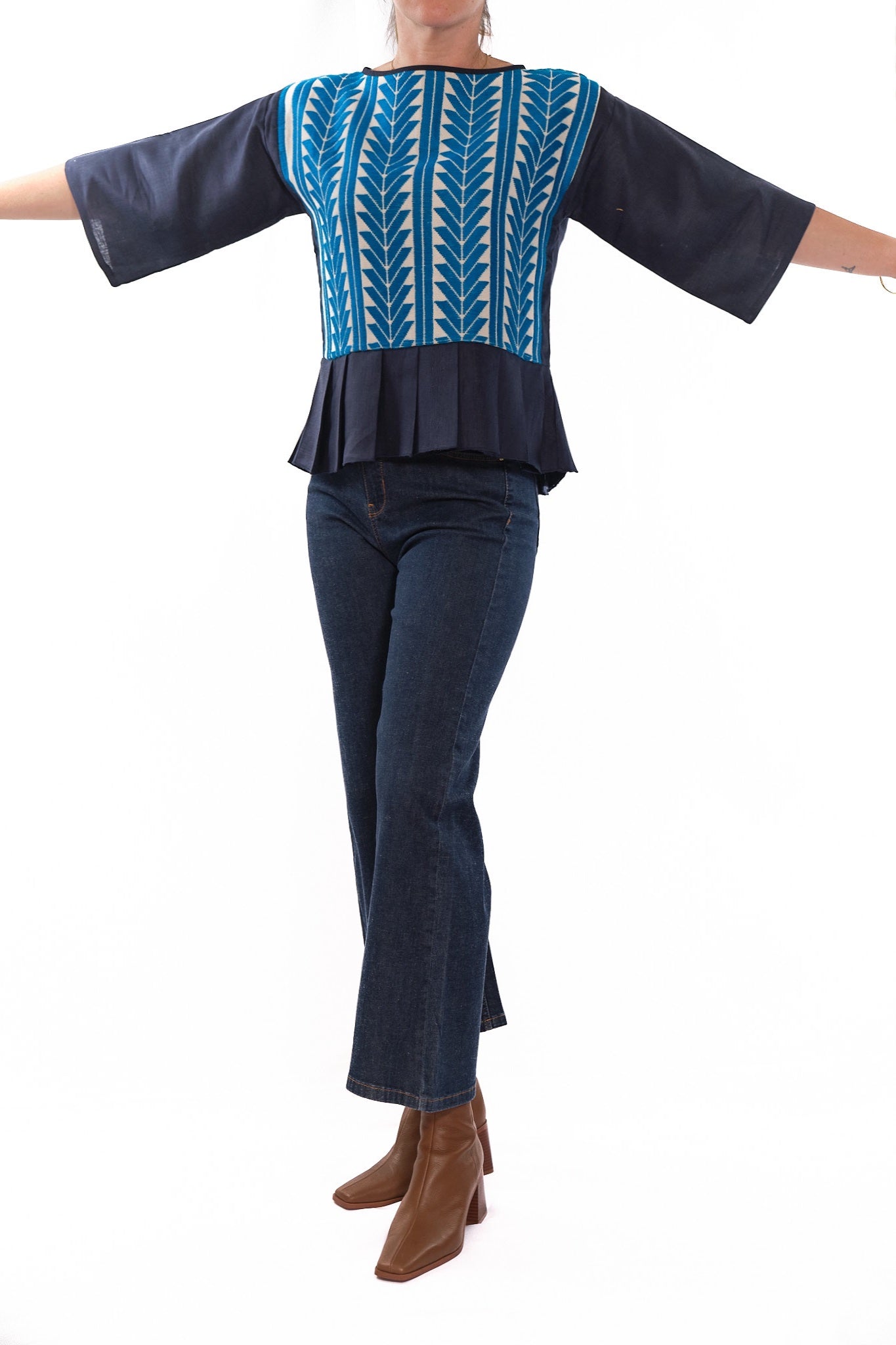 Lourdes long sleeve blouse blue with blue and white embroidery