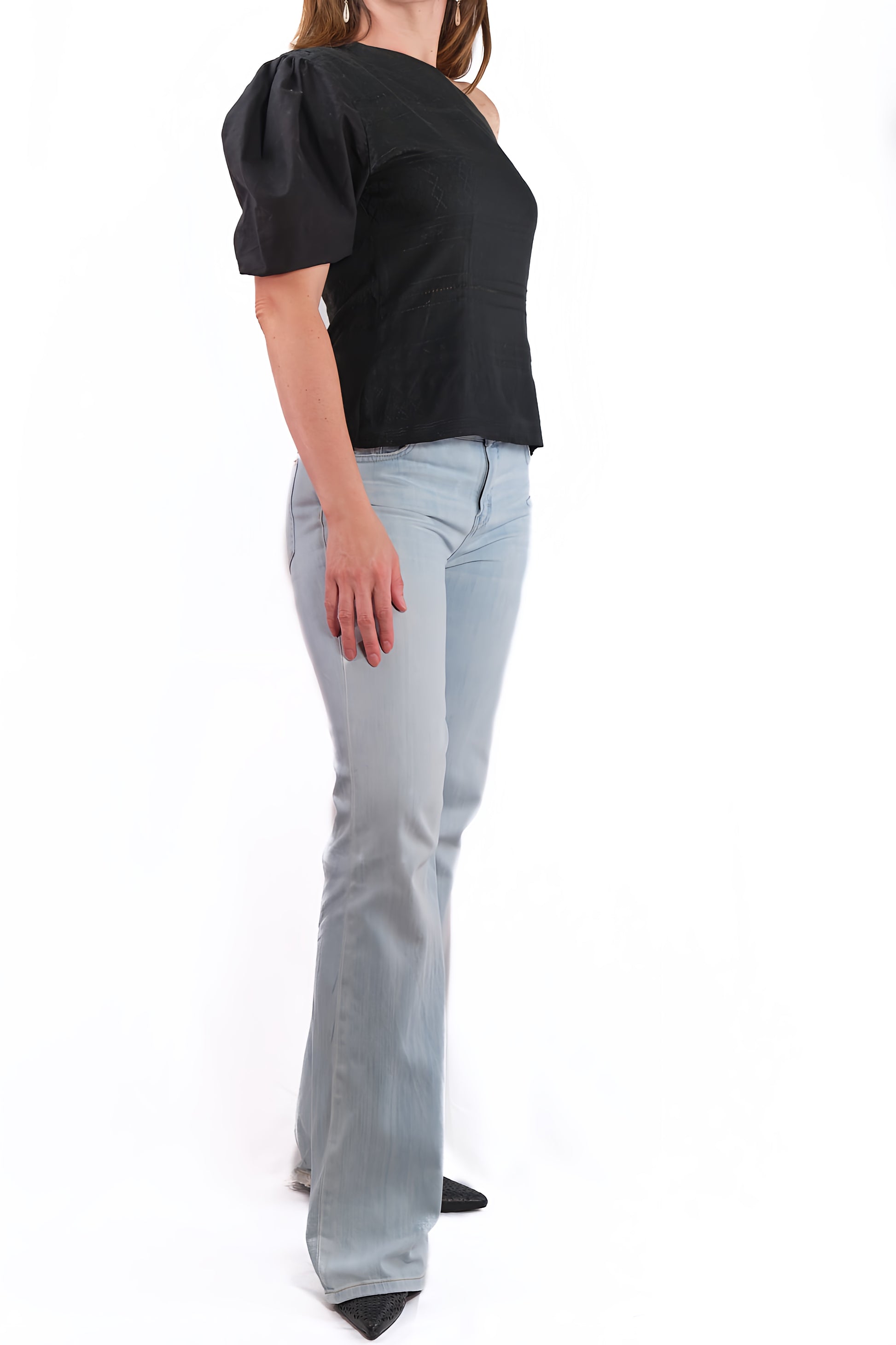 Mitla blouse black with bare shoulder side 2