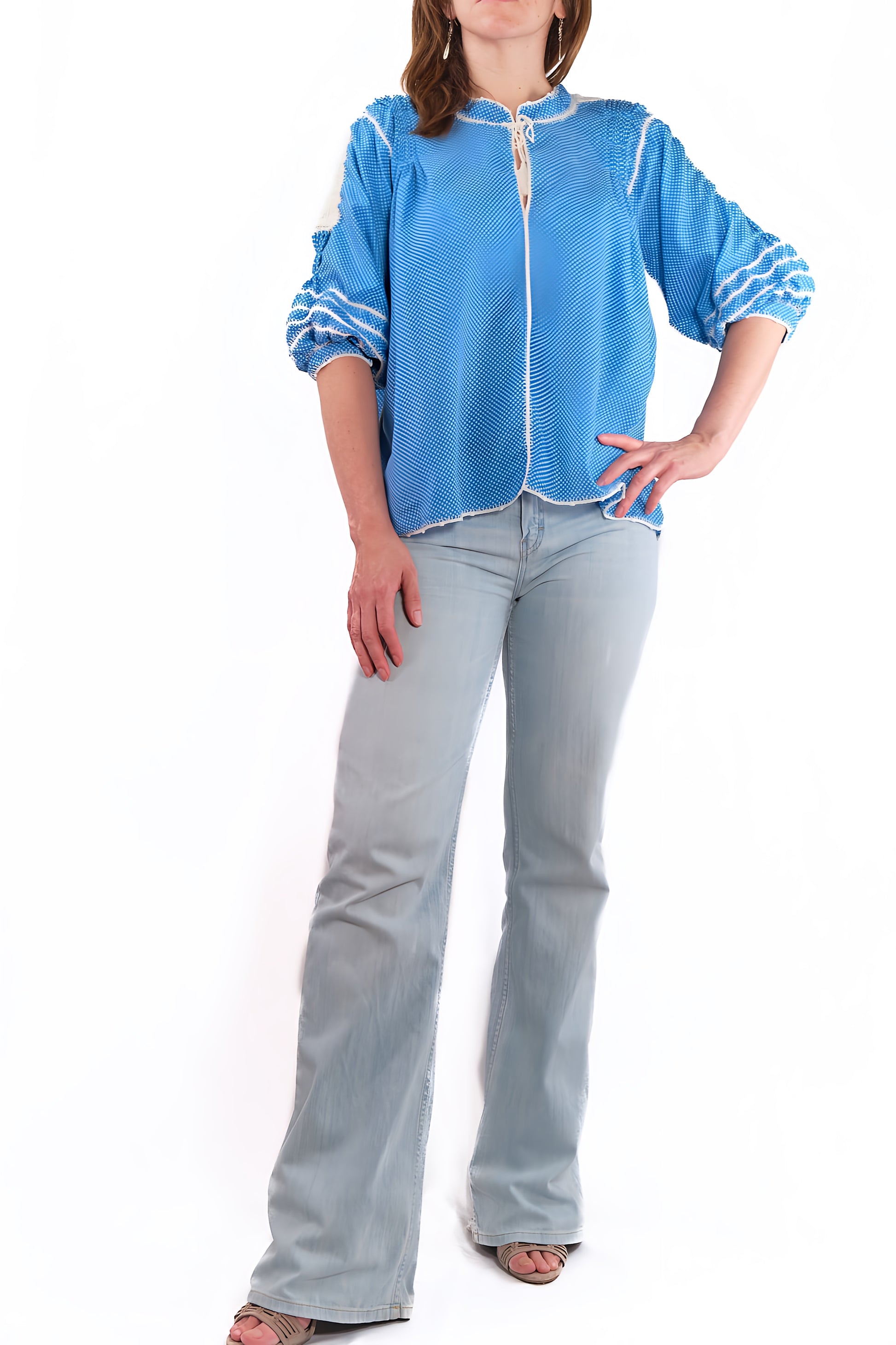 Odilia Blouse blue with dots front 2