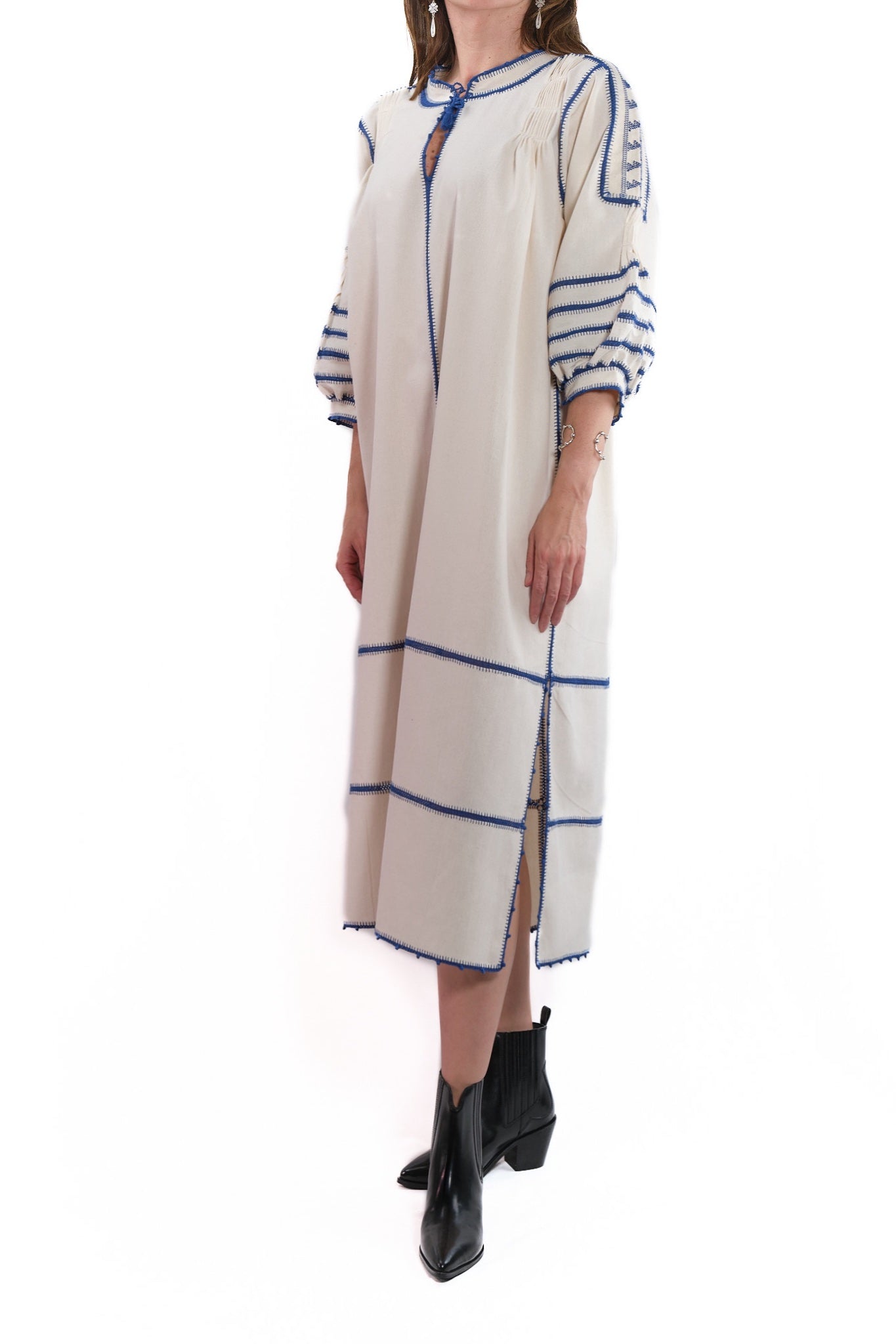 Odilia Dress ecru white with blue embroidery