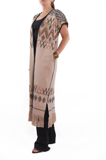 Huipil Vest San Juan ecru white with brocade in black and coffee