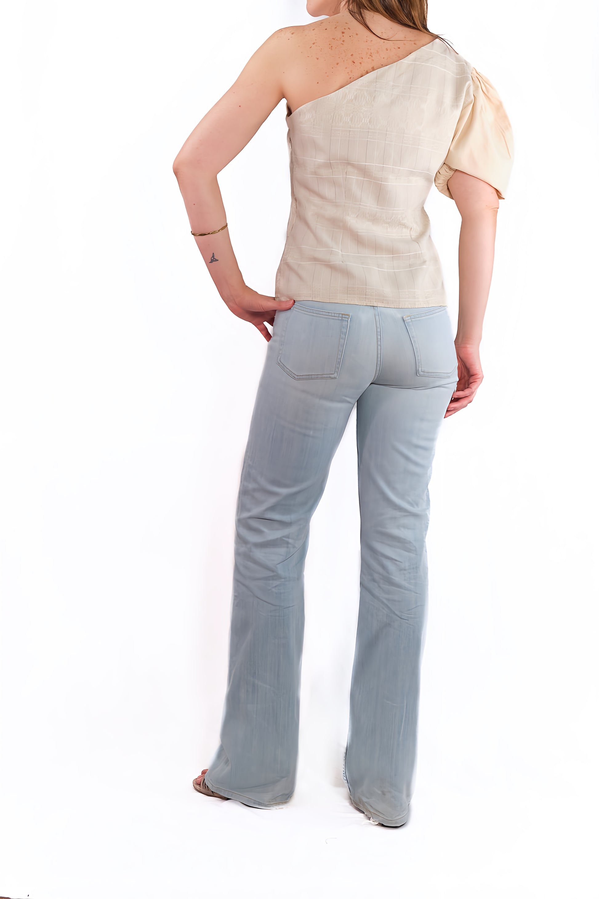 Mitla blouse ecru with bare shoulder back