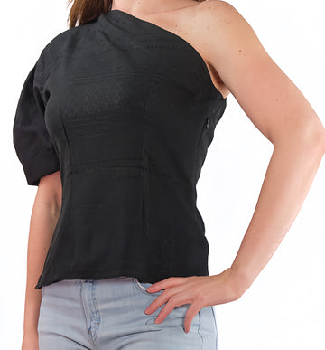 Mitla blouse black with bare shoulder side