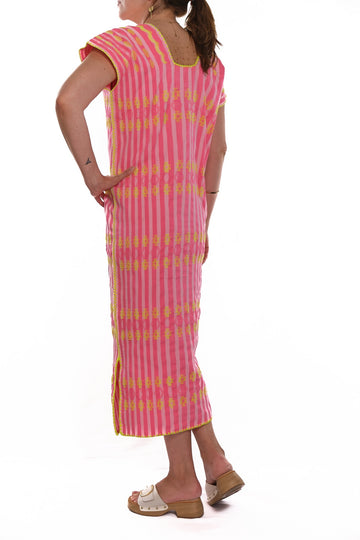 Huipil Kleid San Juan Neonpink gestreift mit gelbem Neonbrokat